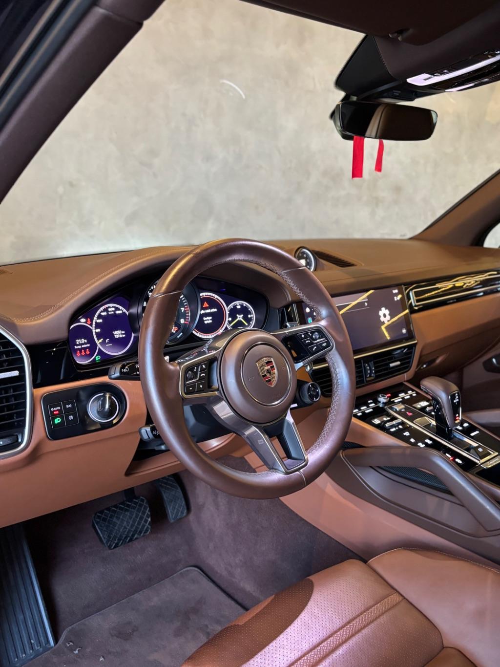 PORSCHE Cayenne - Foto