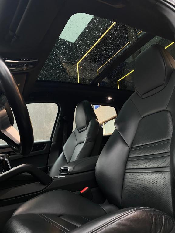 PORSCHE Cayenne - Foto