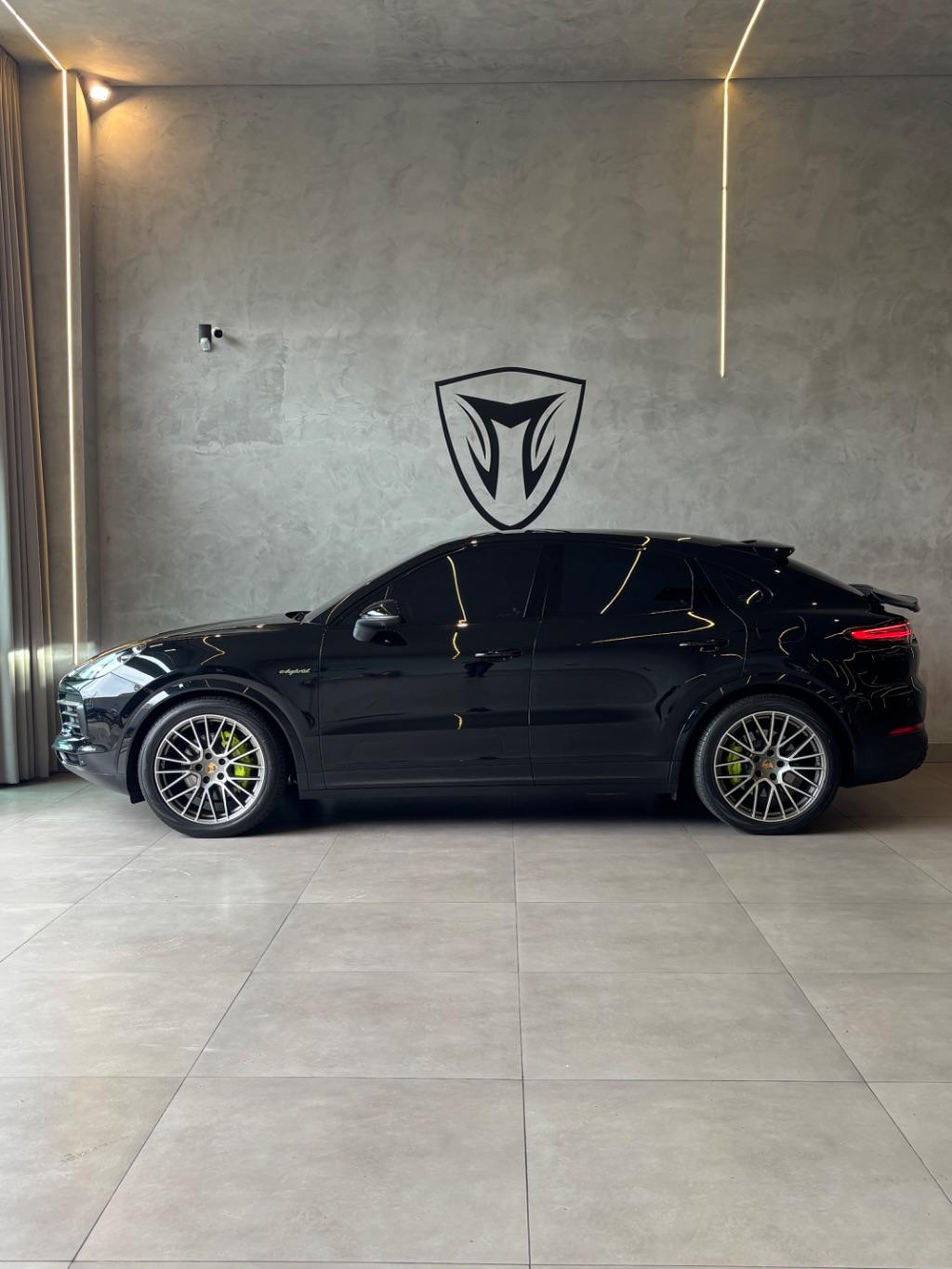PORSCHE Cayenne - Foto