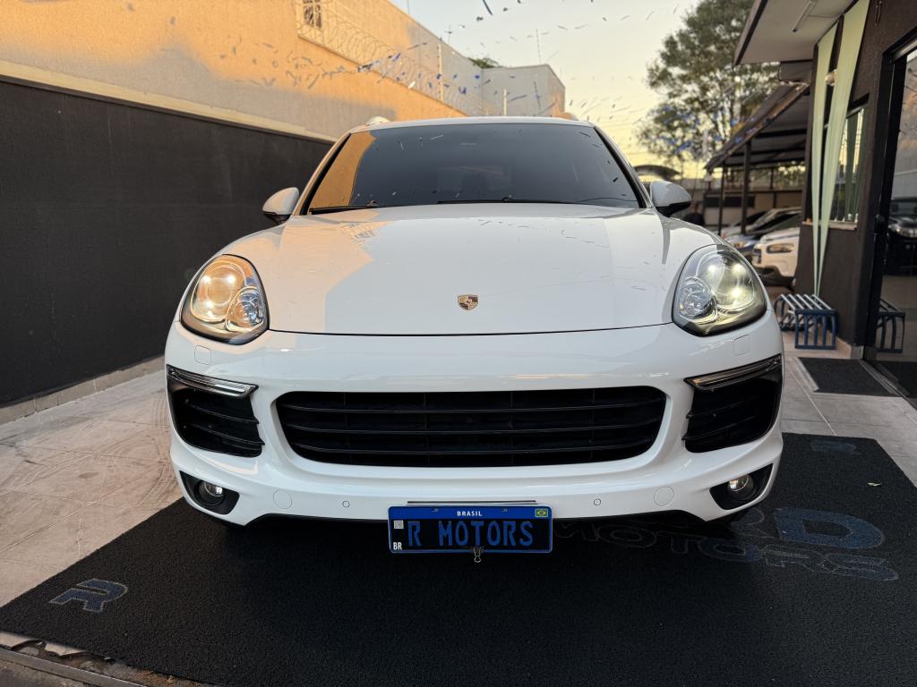 PORSCHE Cayenne - Foto