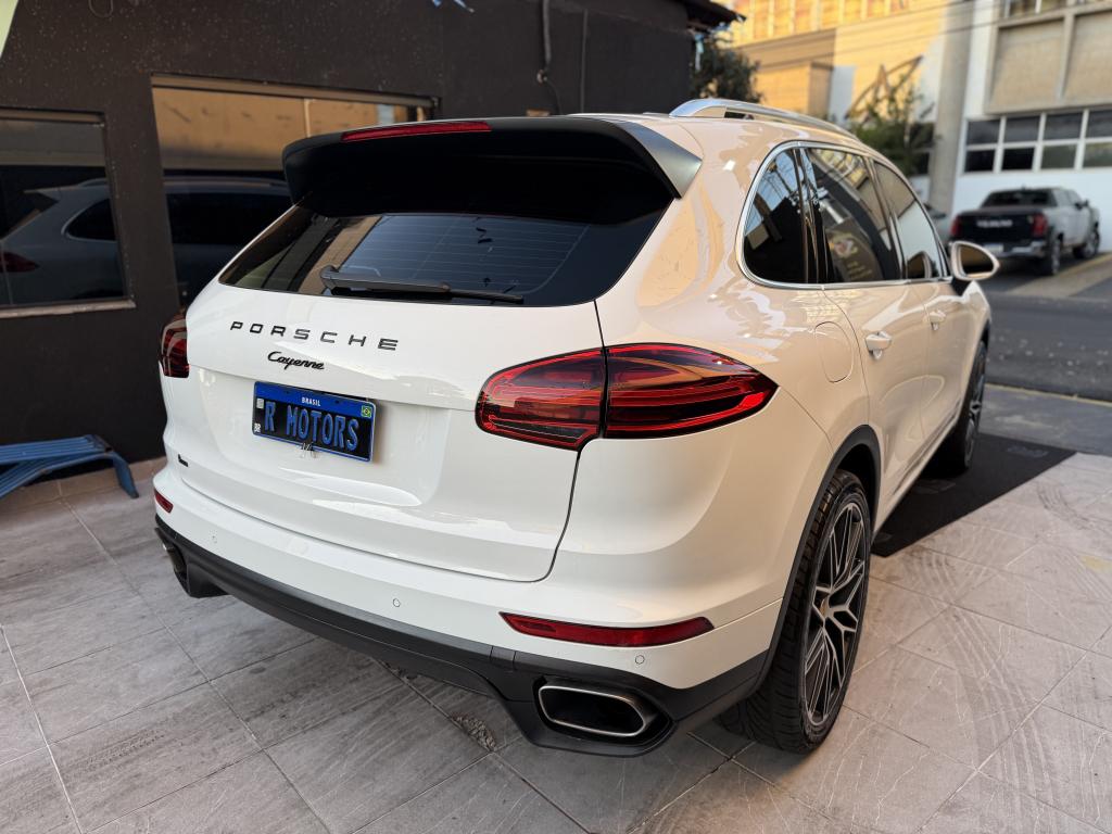 PORSCHE Cayenne - Foto