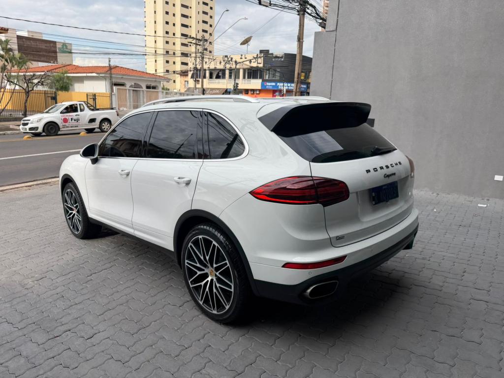 PORSCHE Cayenne - Foto