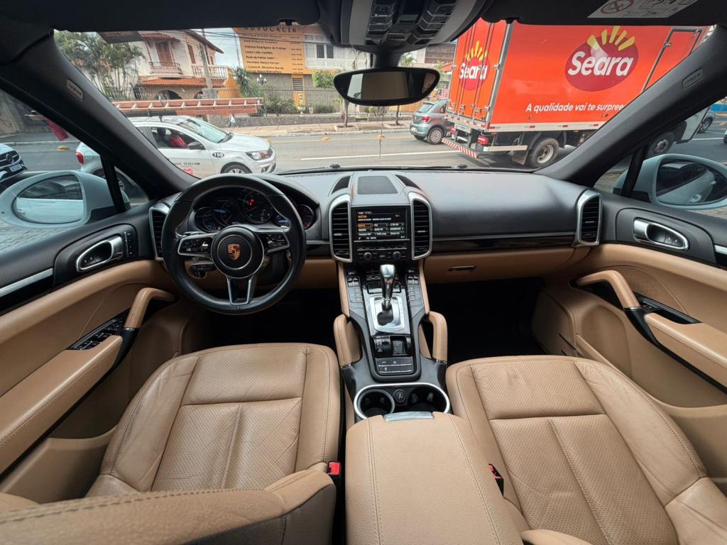 PORSCHE Cayenne - Foto