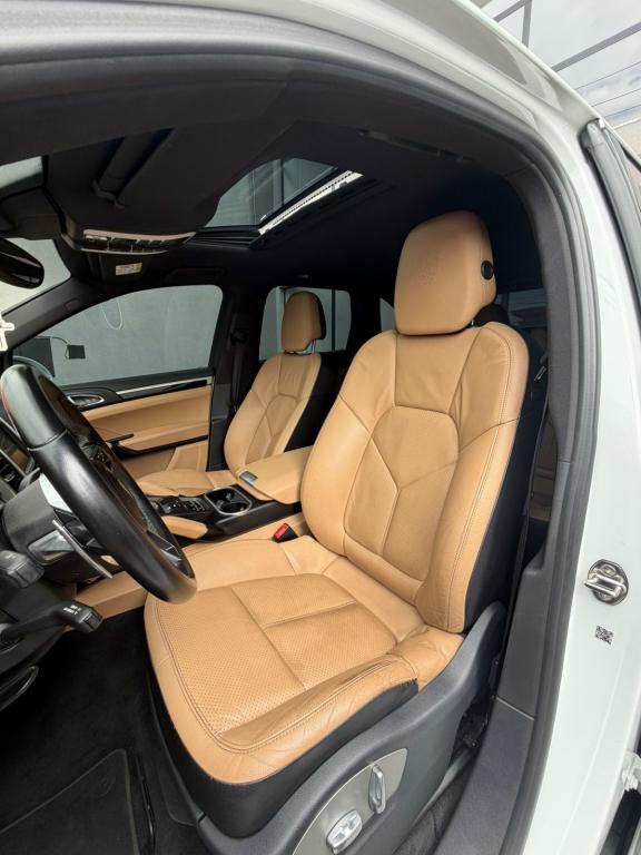 PORSCHE Cayenne - Foto