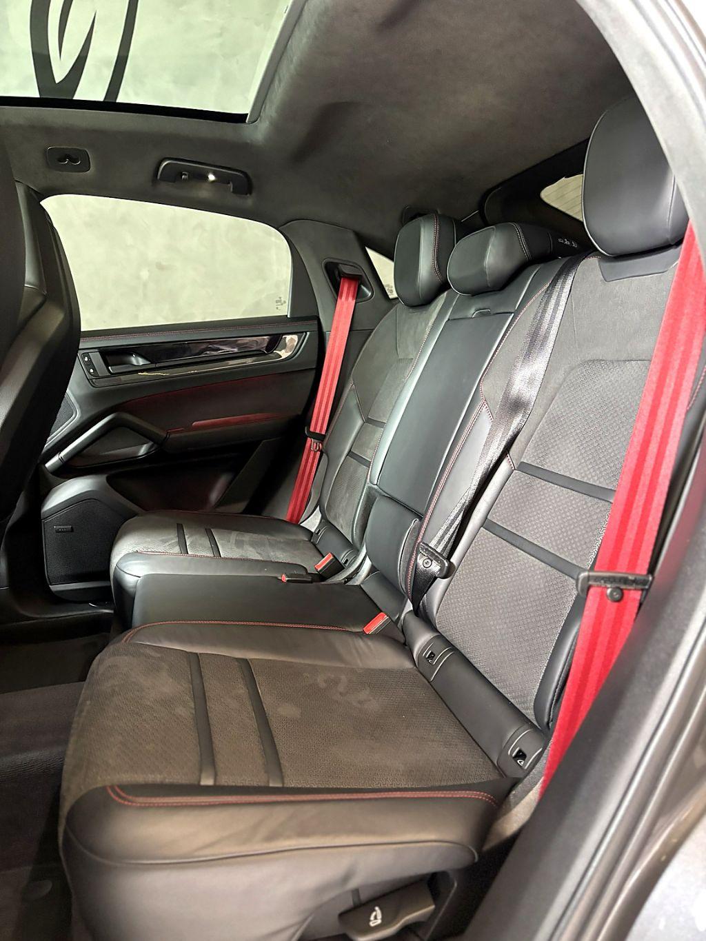PORSCHE Cayenne - Foto