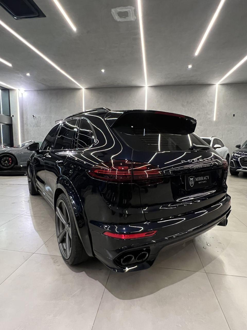 PORSCHE Cayenne - Foto