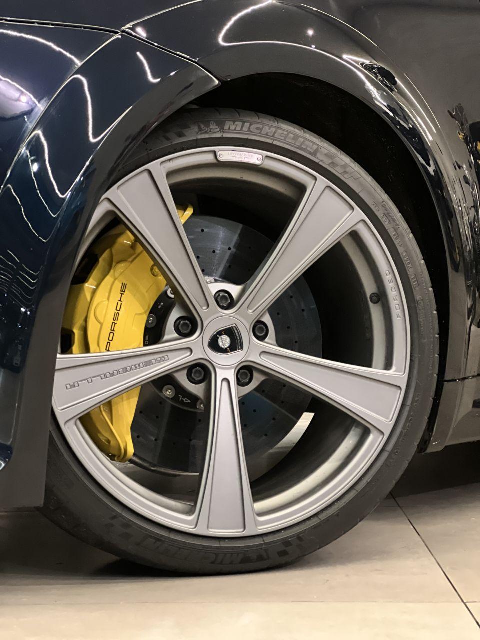 PORSCHE Cayenne - Foto