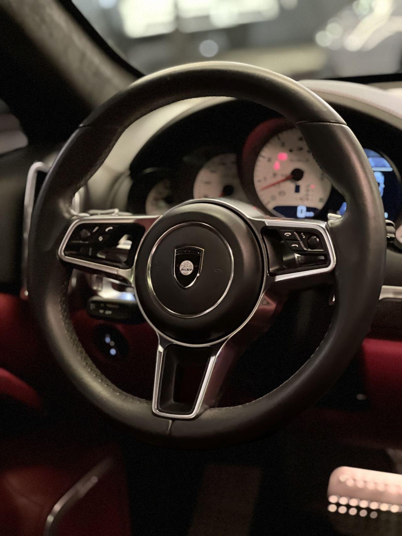 PORSCHE Cayenne - Foto