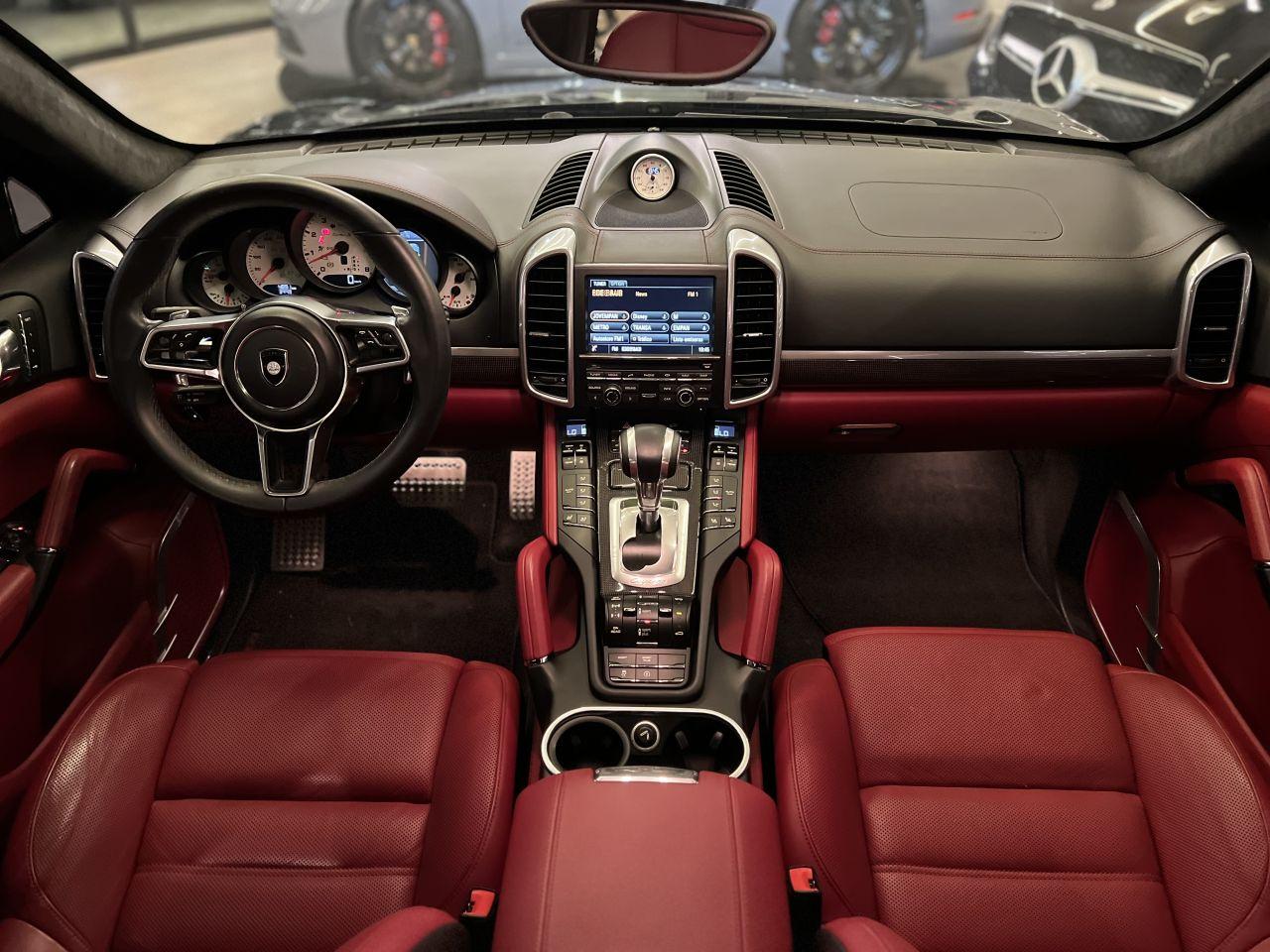 PORSCHE Cayenne - Foto