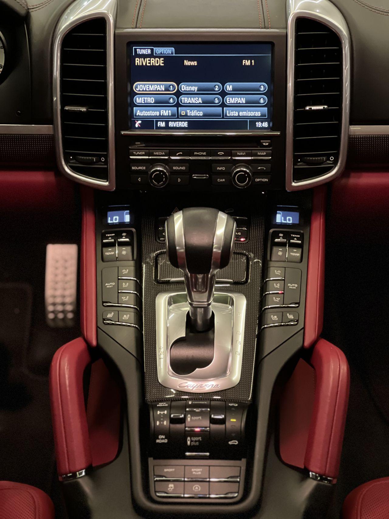 PORSCHE Cayenne - Foto