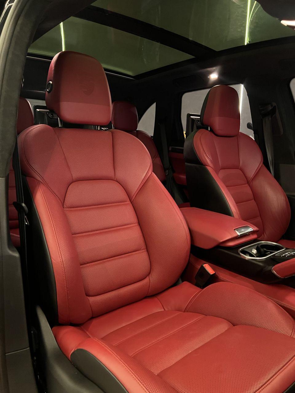 PORSCHE Cayenne - Foto