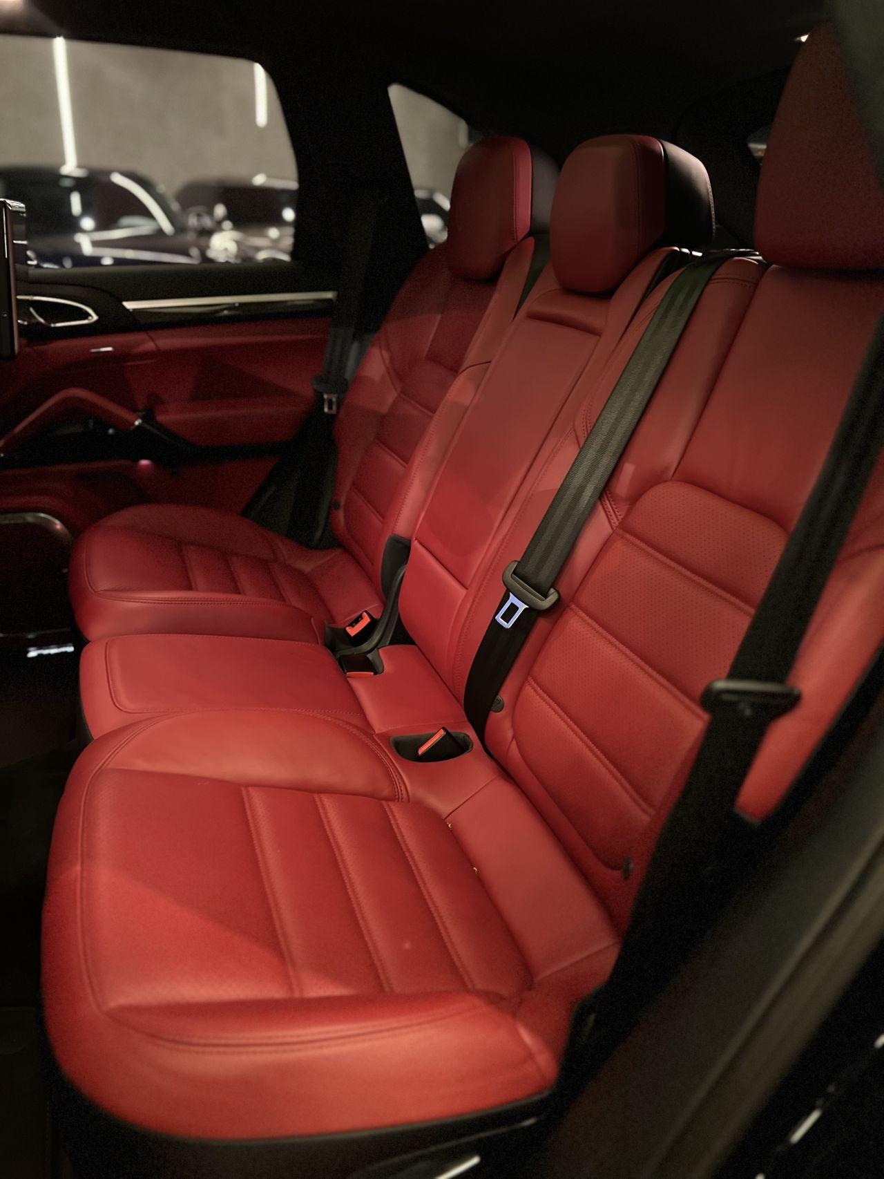 PORSCHE Cayenne - Foto