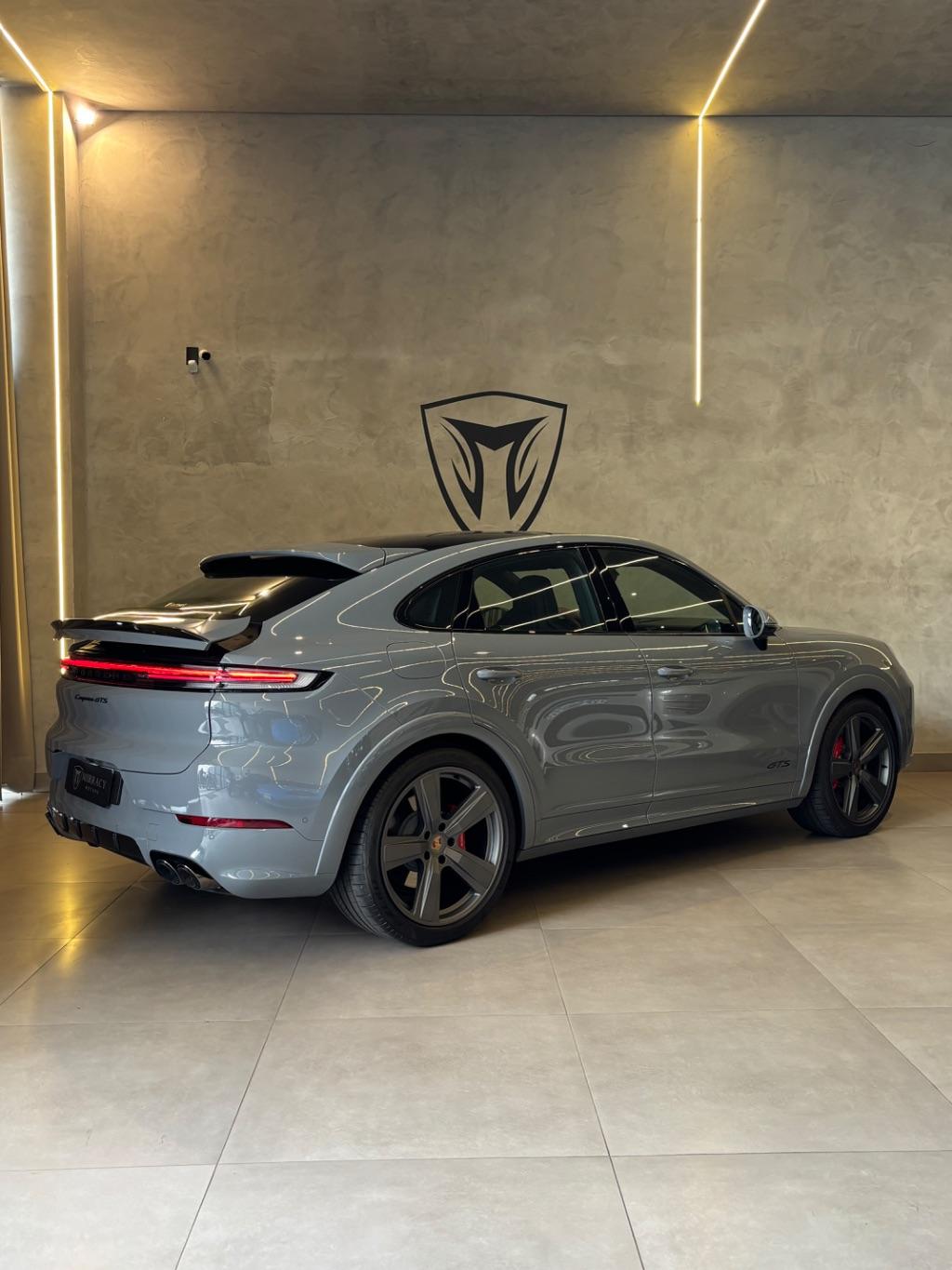 PORSCHE Cayenne - Foto