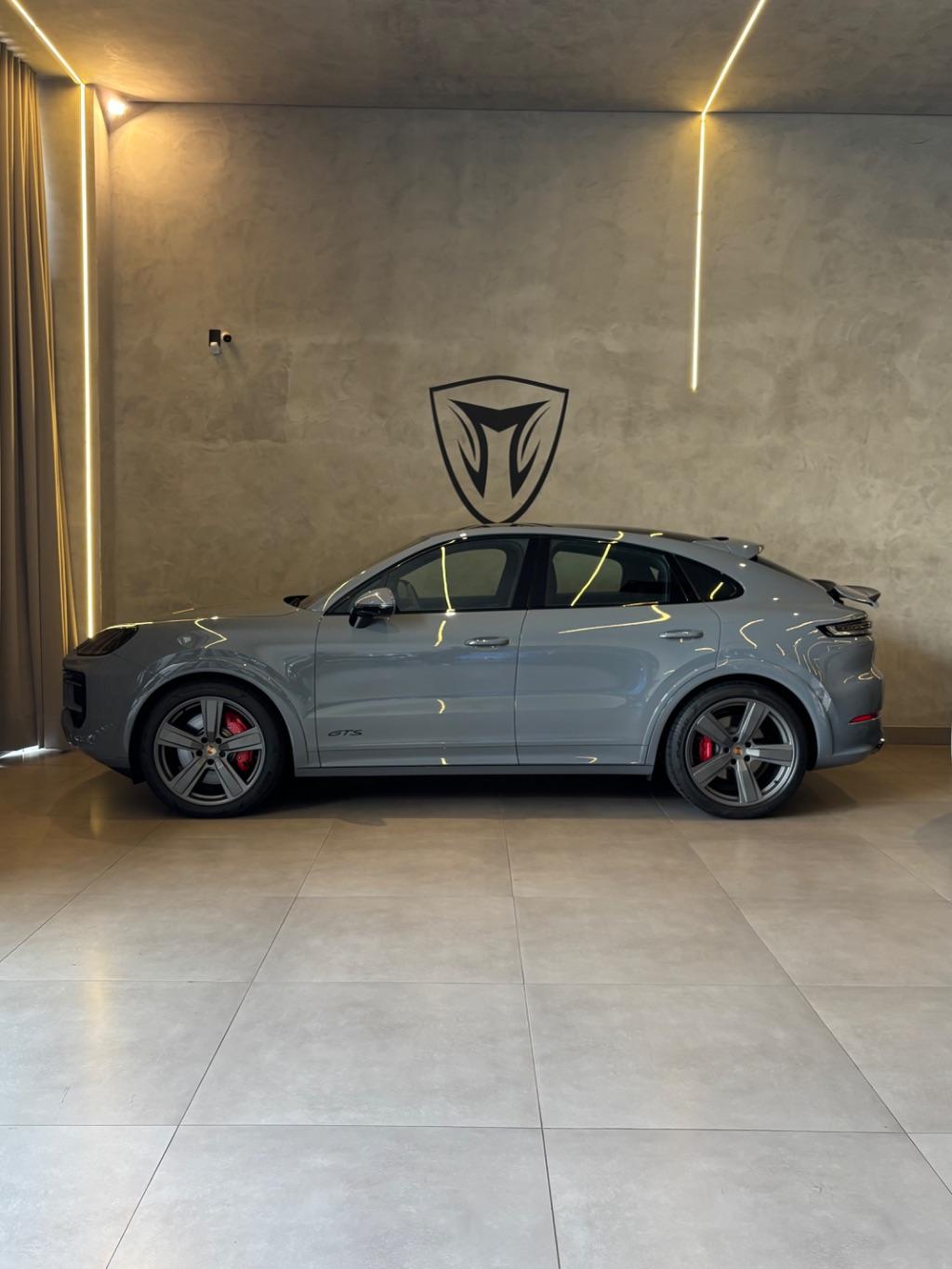 PORSCHE Cayenne - Foto