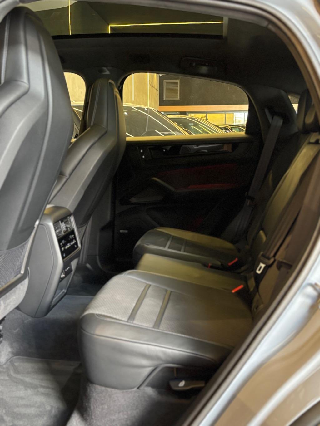 PORSCHE Cayenne - Foto