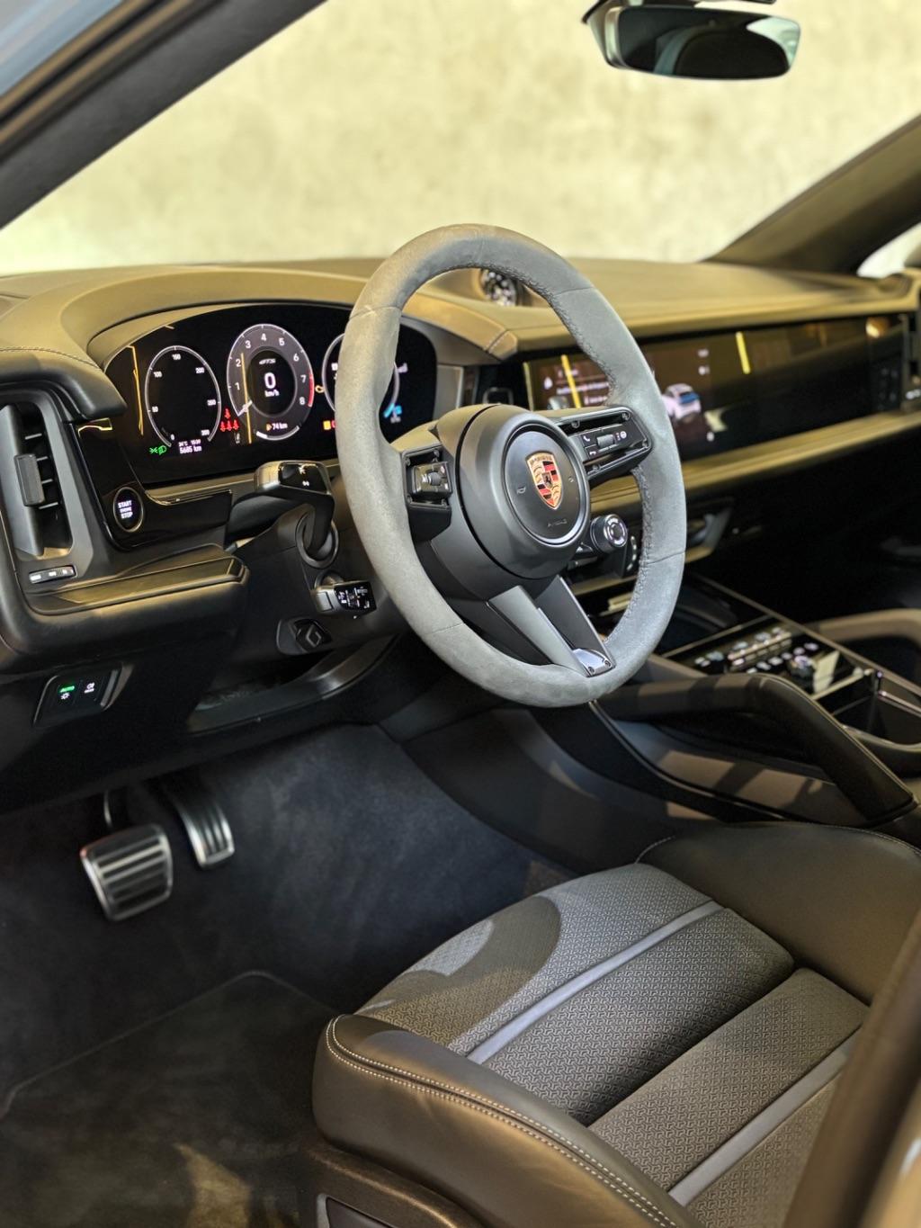 PORSCHE Cayenne - Foto