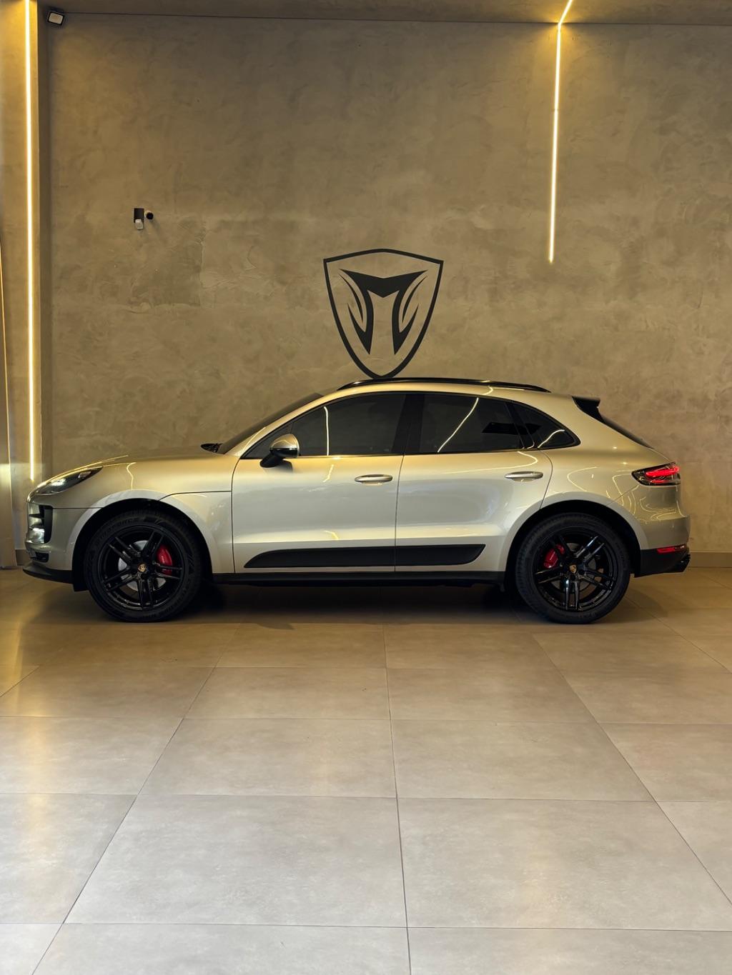 PORSCHE Macan - Foto