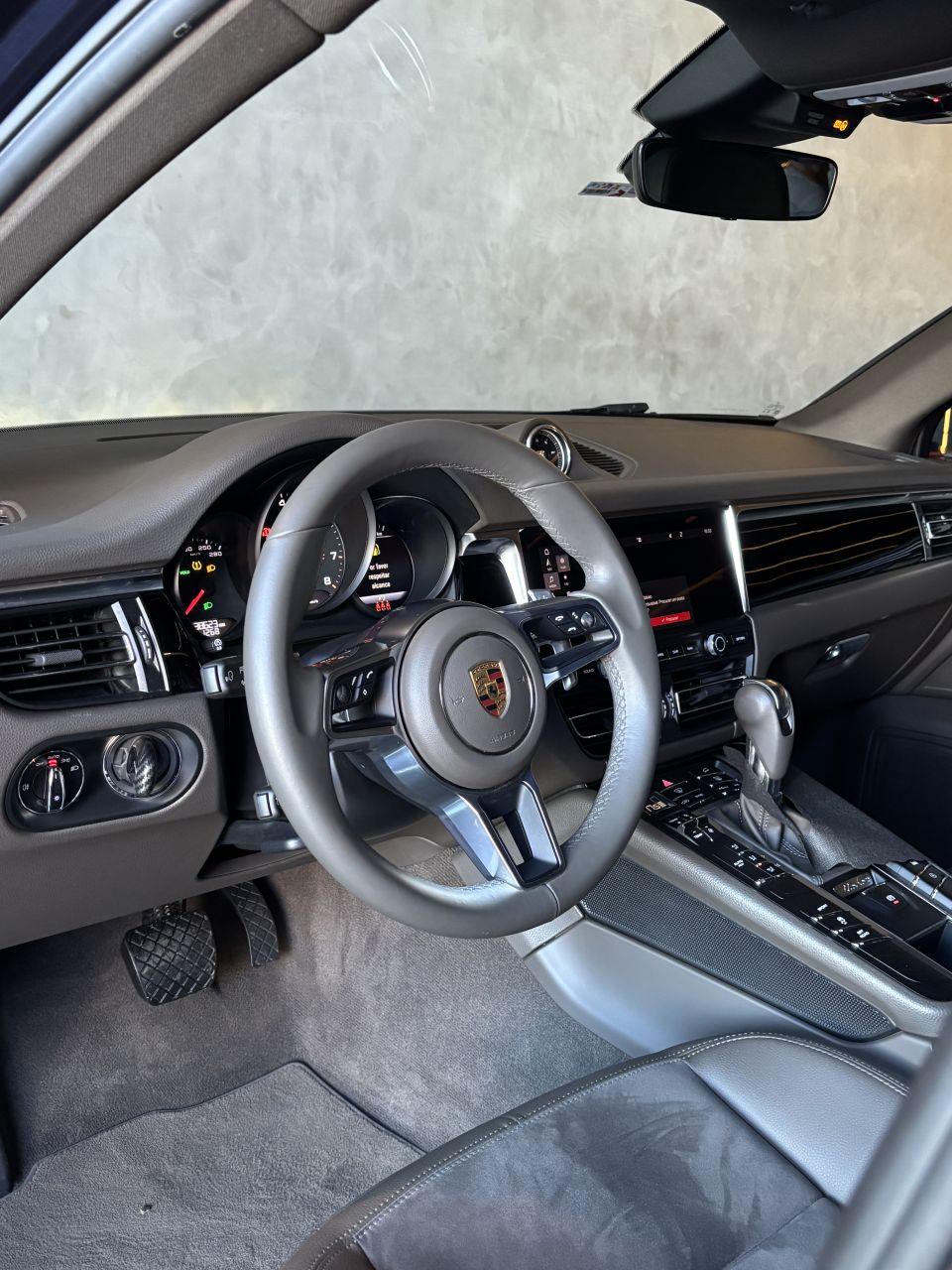 PORSCHE Macan - Foto