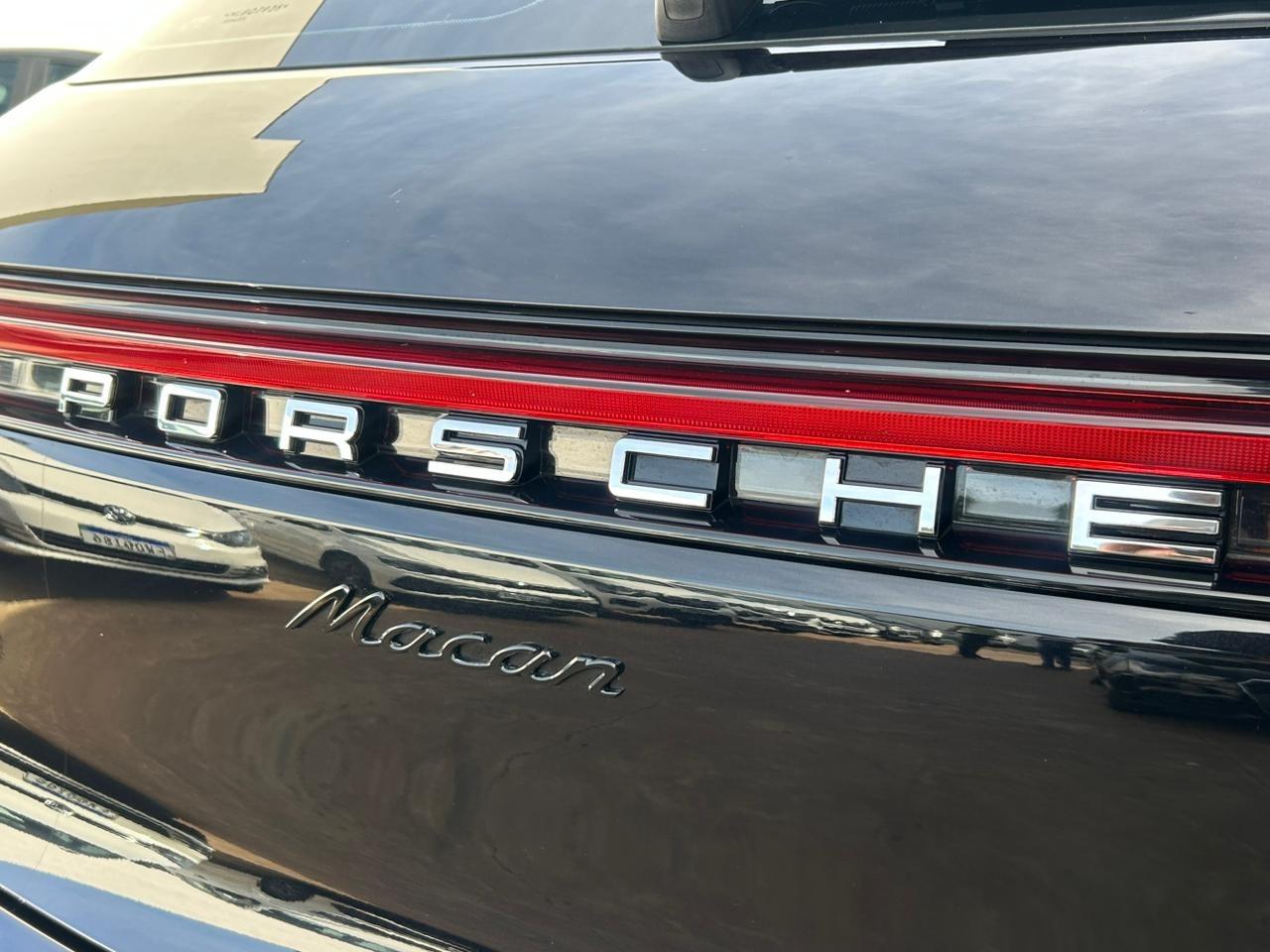 PORSCHE Macan - Foto
