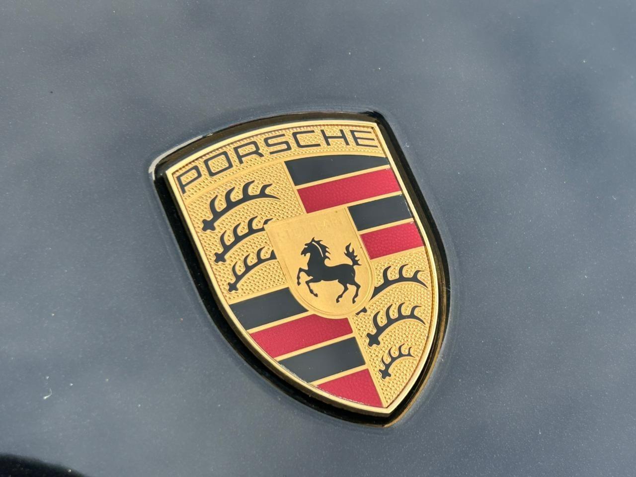 PORSCHE Macan - Foto