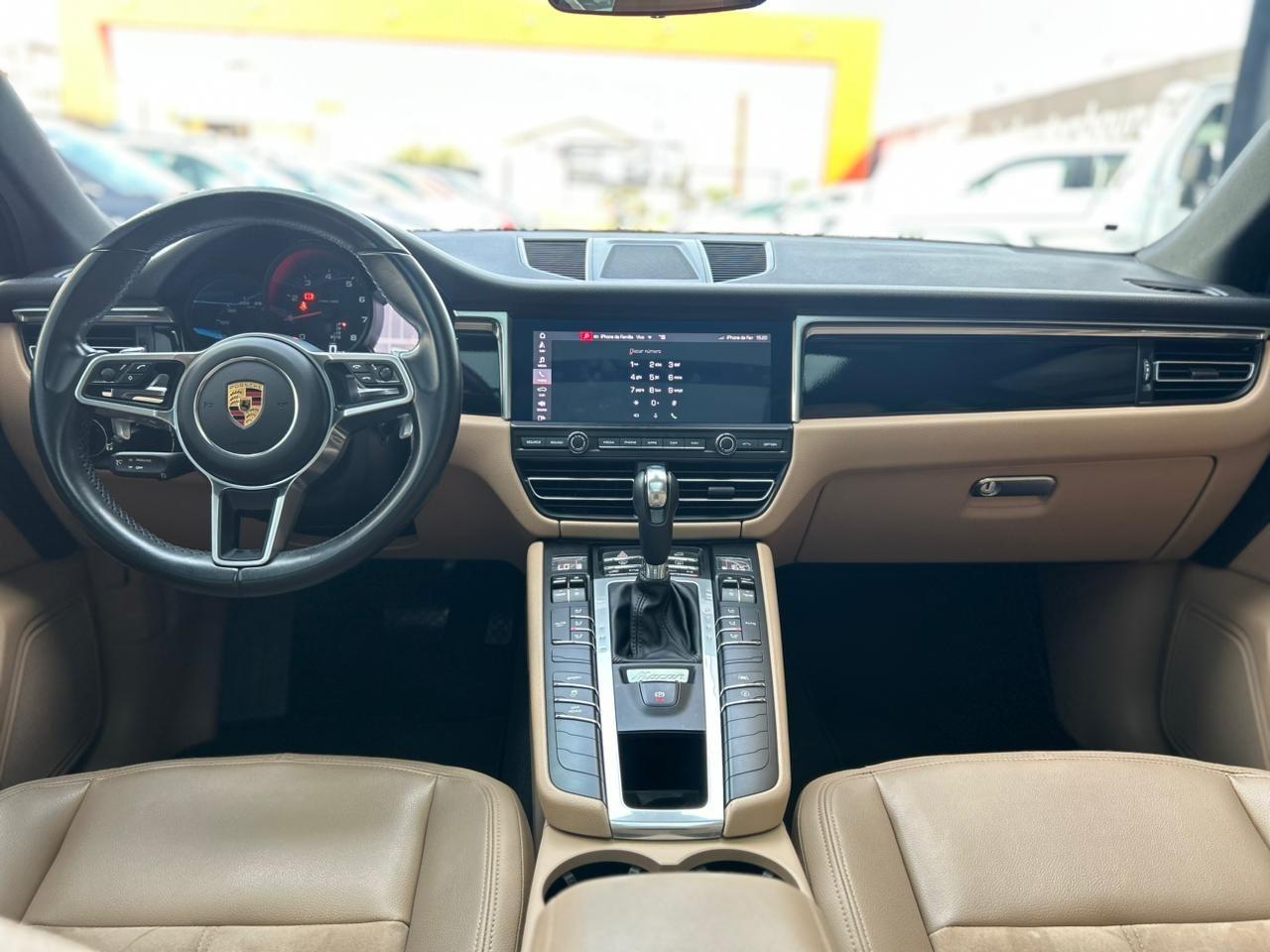 PORSCHE Macan - Foto