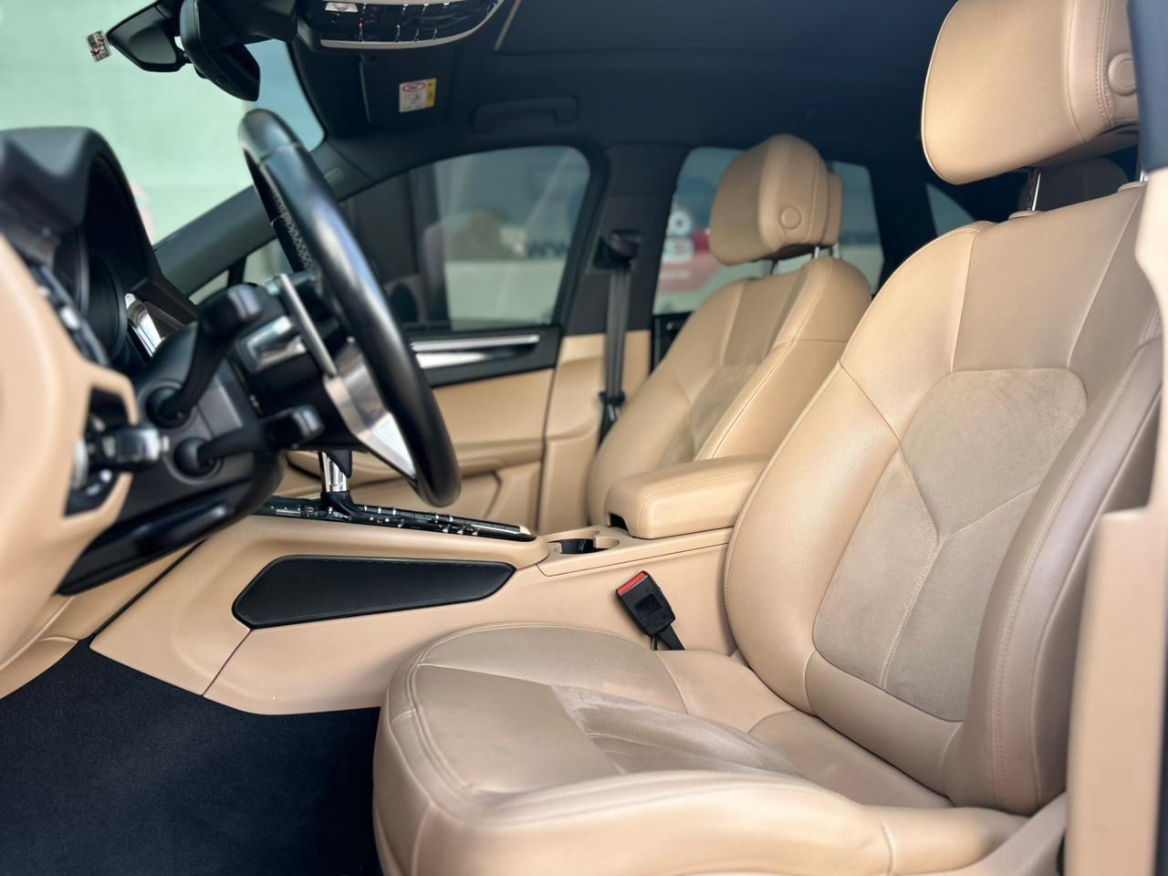 PORSCHE Macan - Foto