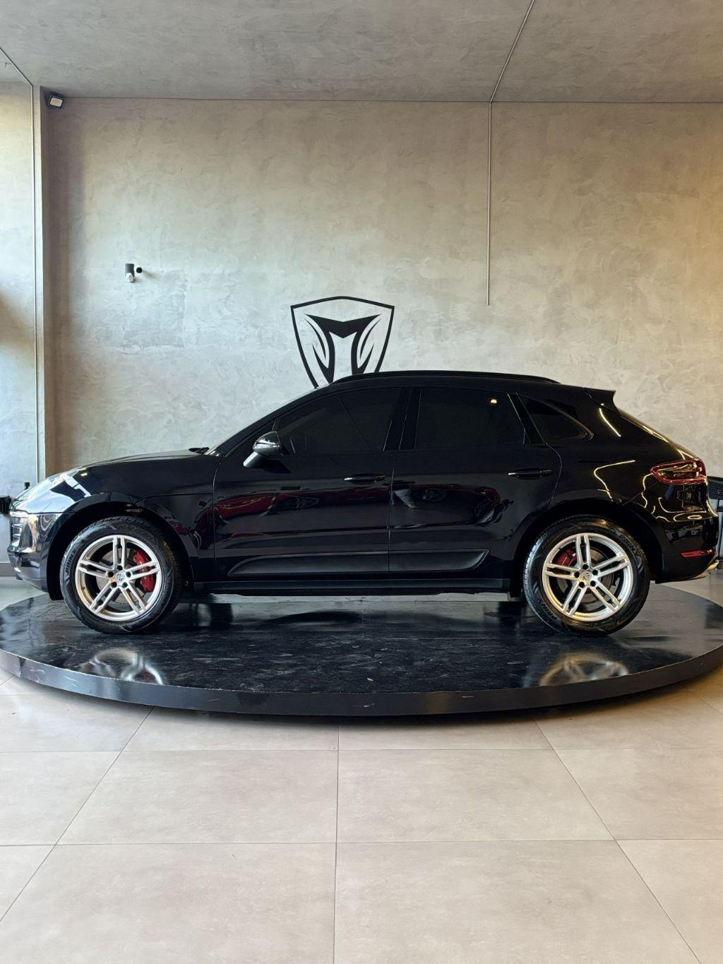 PORSCHE Macan - Foto