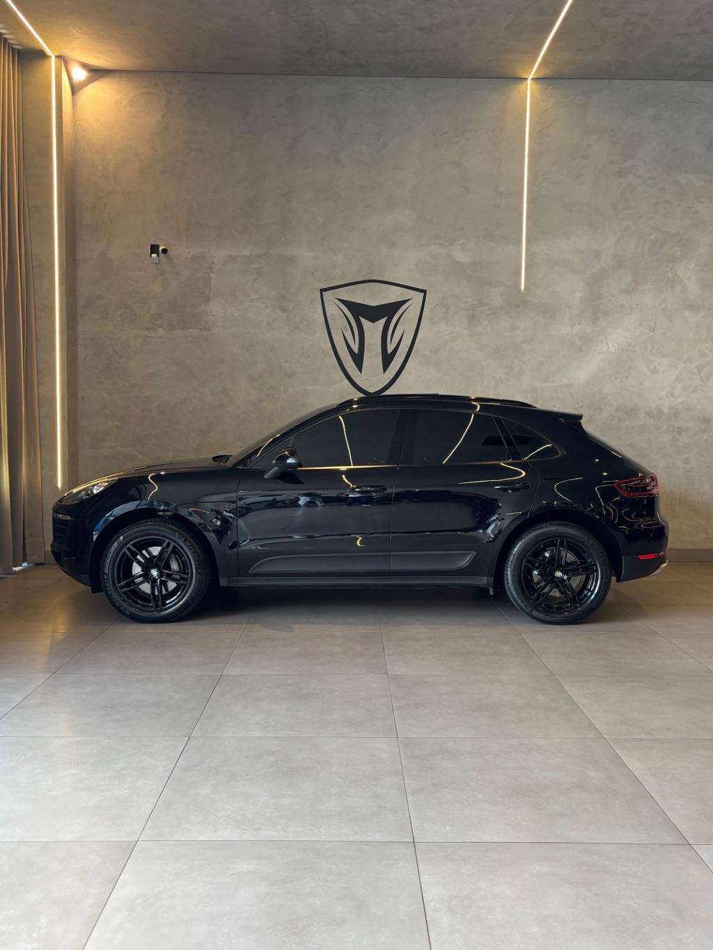 PORSCHE Macan - Foto