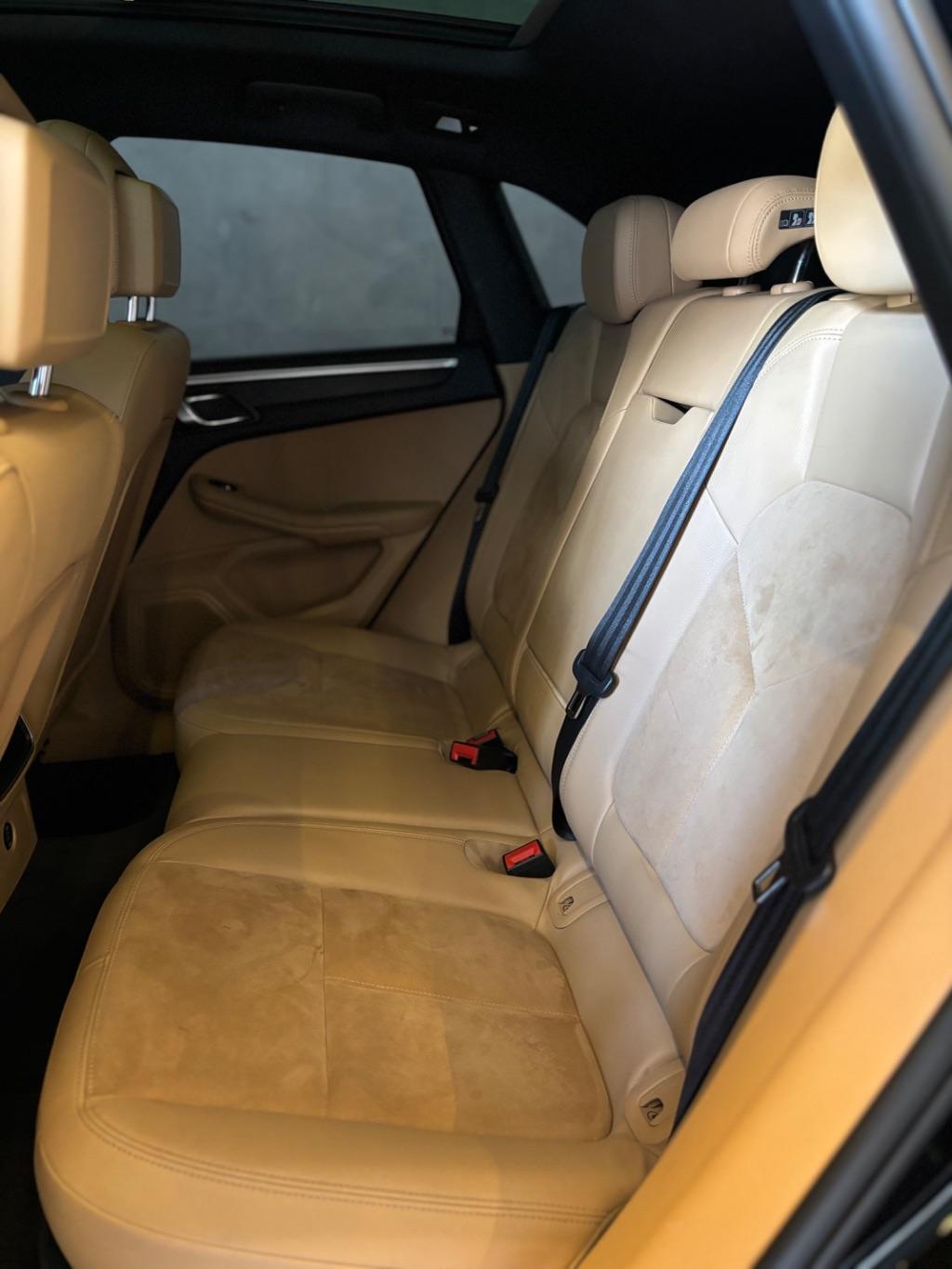 PORSCHE Macan - Foto