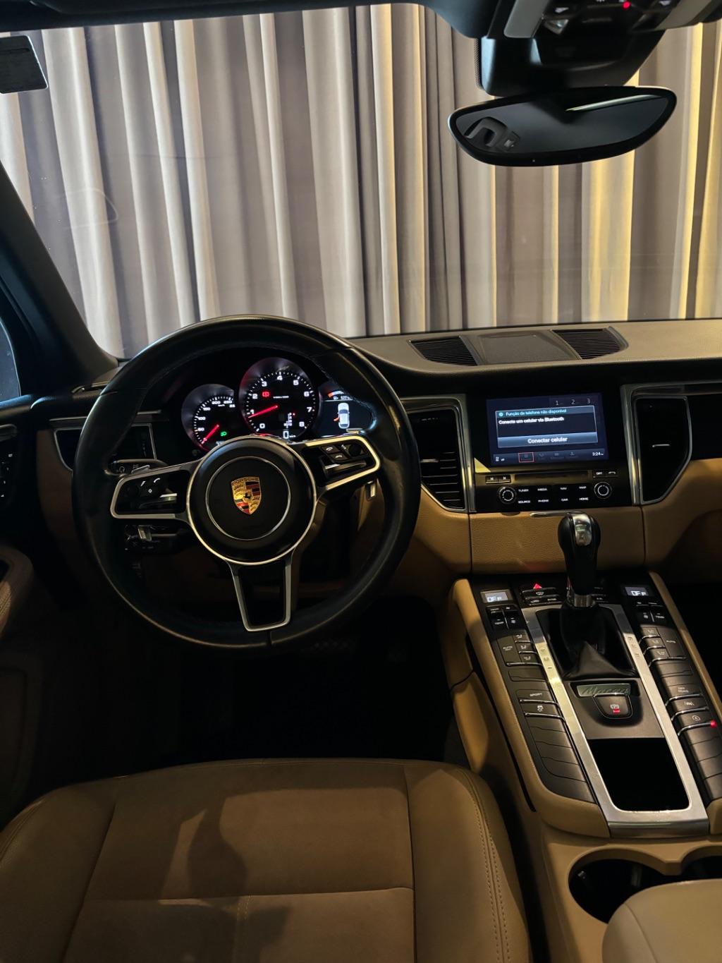 PORSCHE Macan - Foto