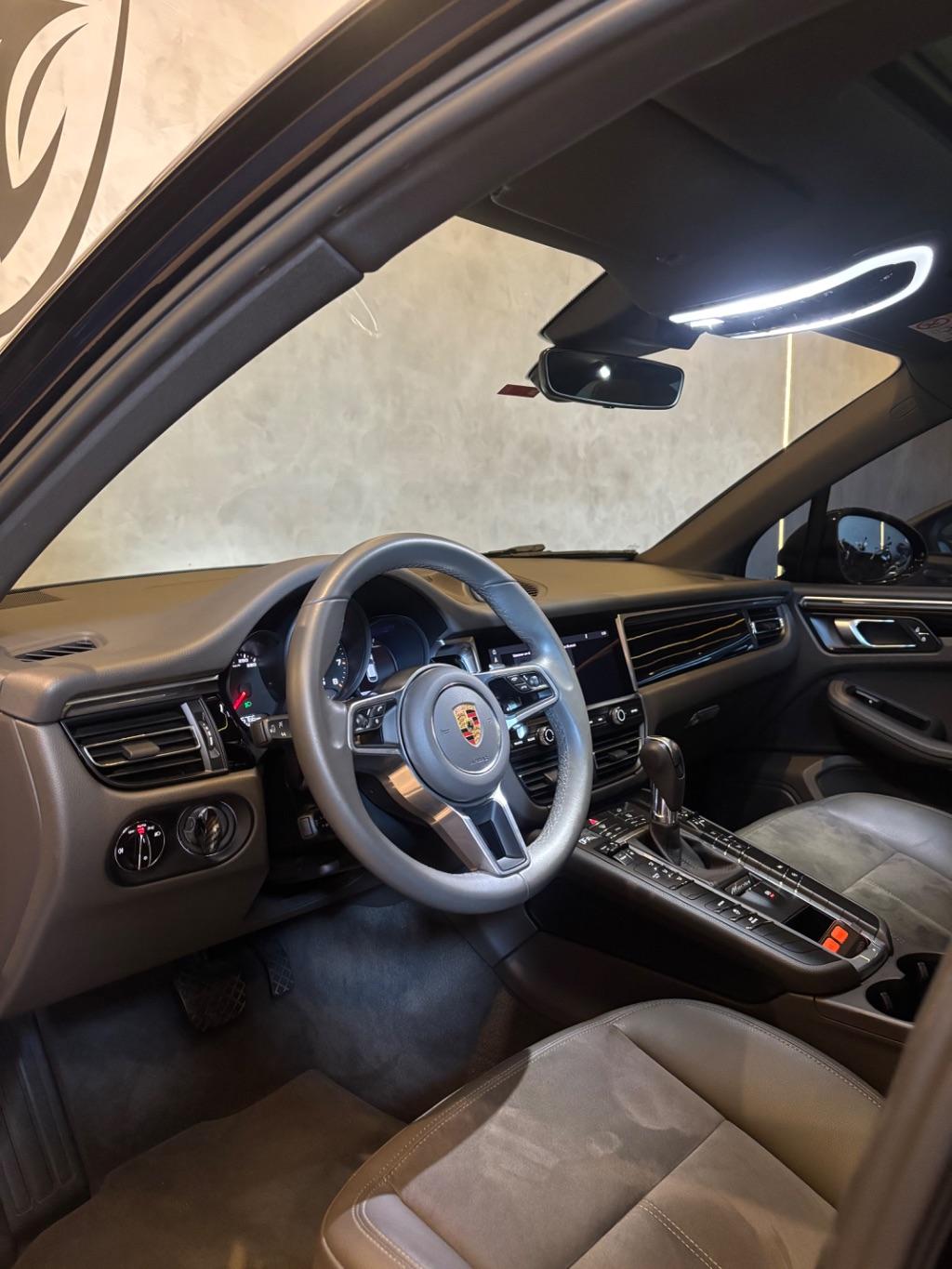 PORSCHE Macan - Foto