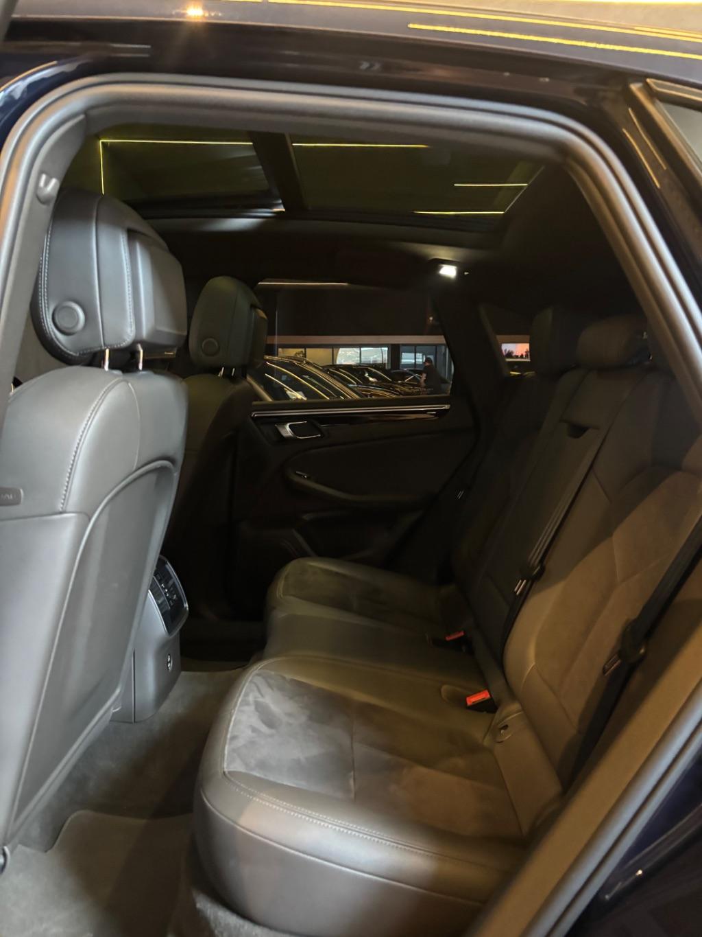 PORSCHE Macan - Foto