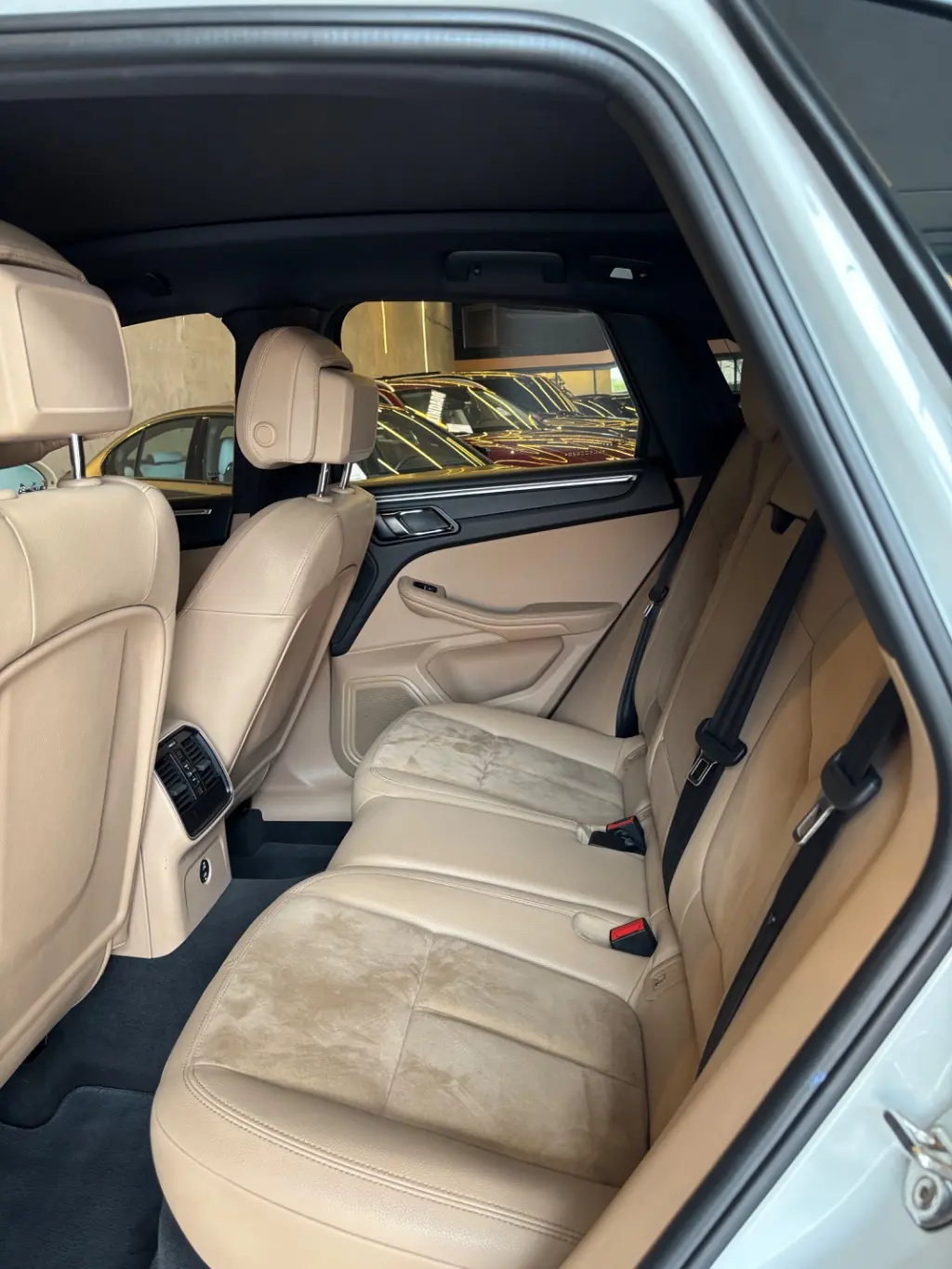PORSCHE Macan - Foto