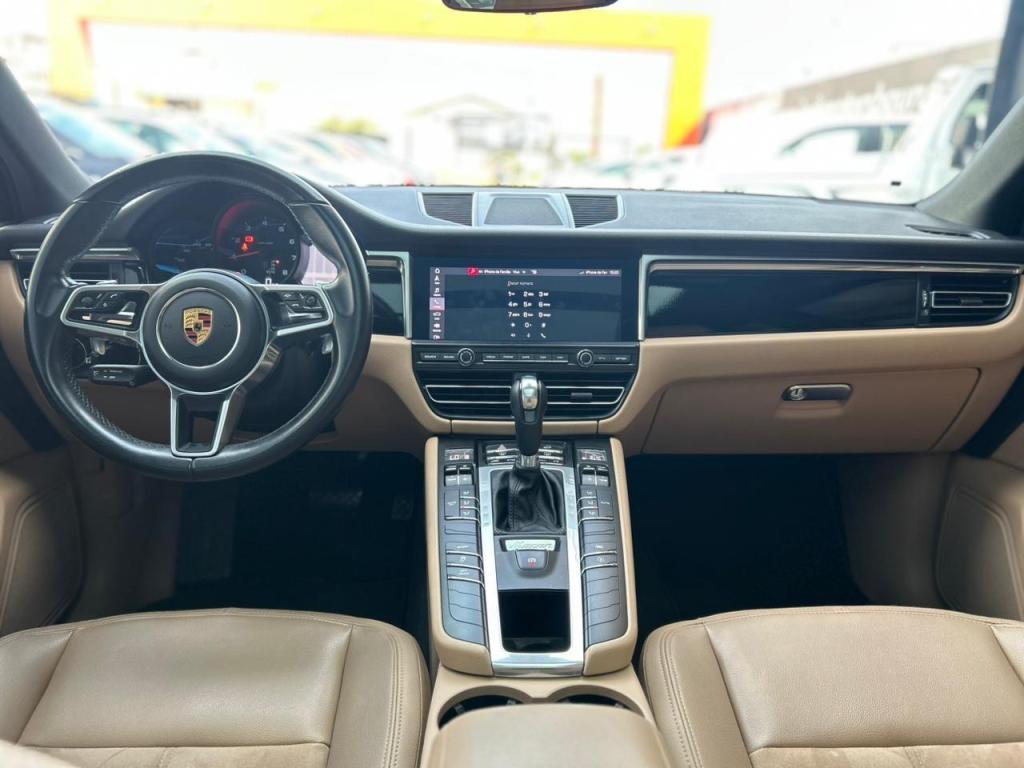 PORSCHE Macan - Foto