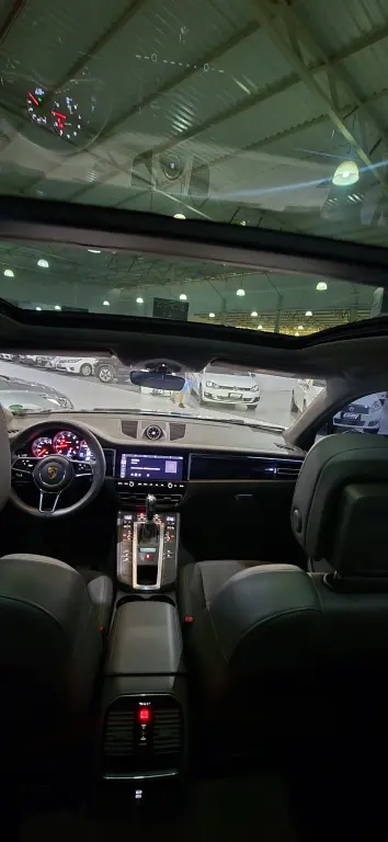 PORSCHE Macan - Foto