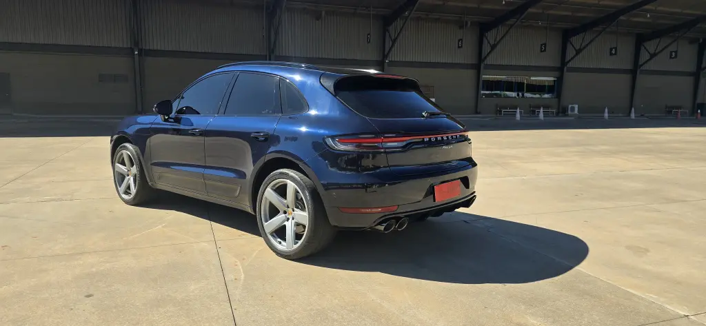 PORSCHE Macan - Foto