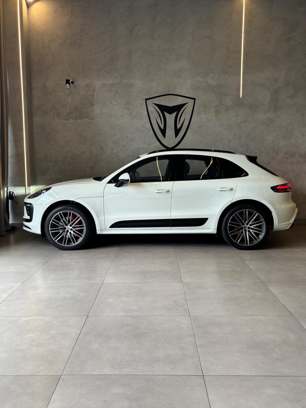 PORSCHE Macan - Foto