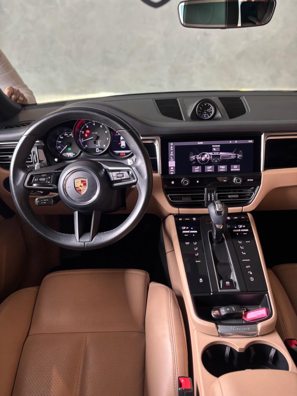PORSCHE Macan - Foto