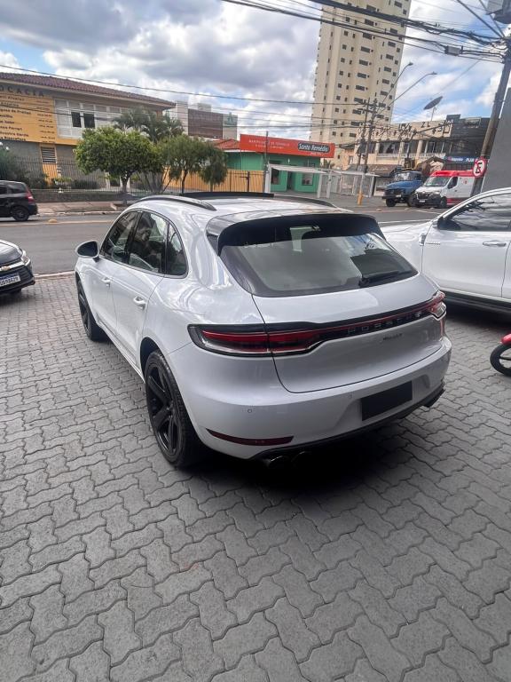 PORSCHE Macan - Foto