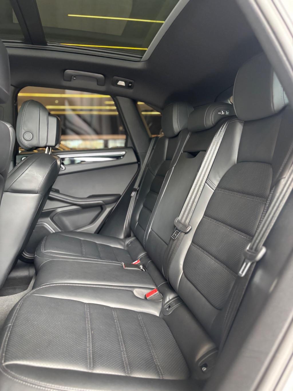 PORSCHE Macan - Foto