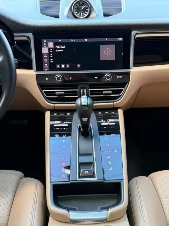 PORSCHE Macan - Foto