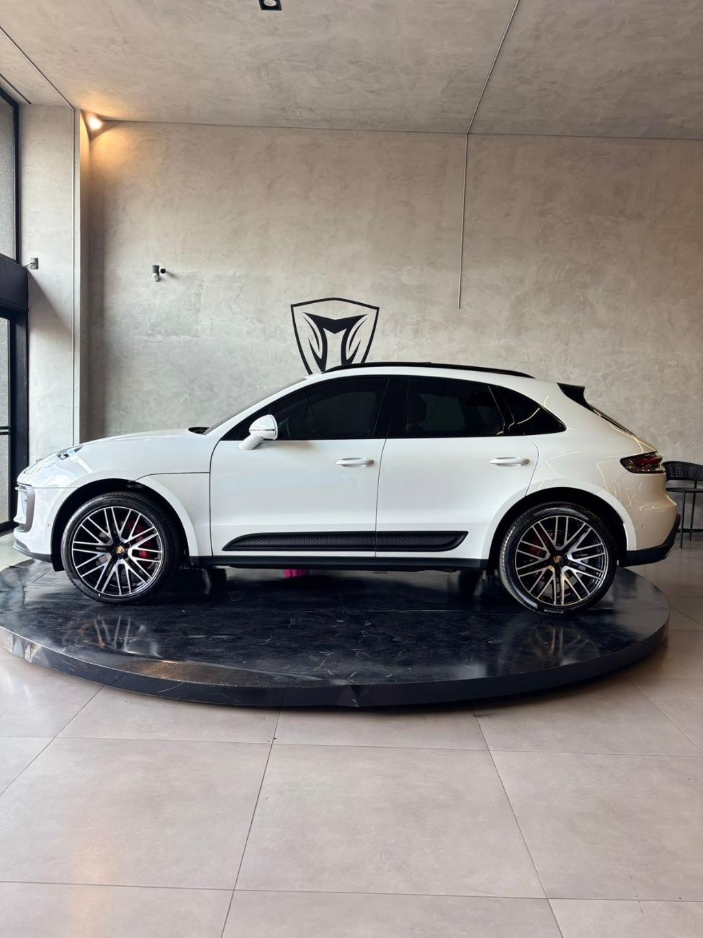 PORSCHE Macan - Foto