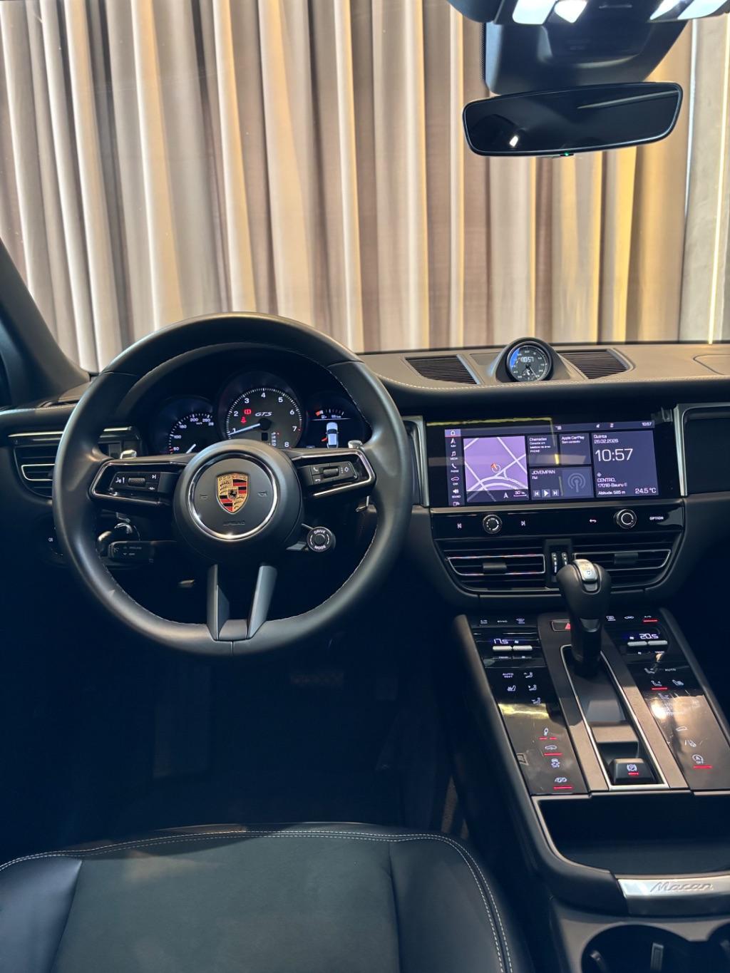 PORSCHE Macan - Foto