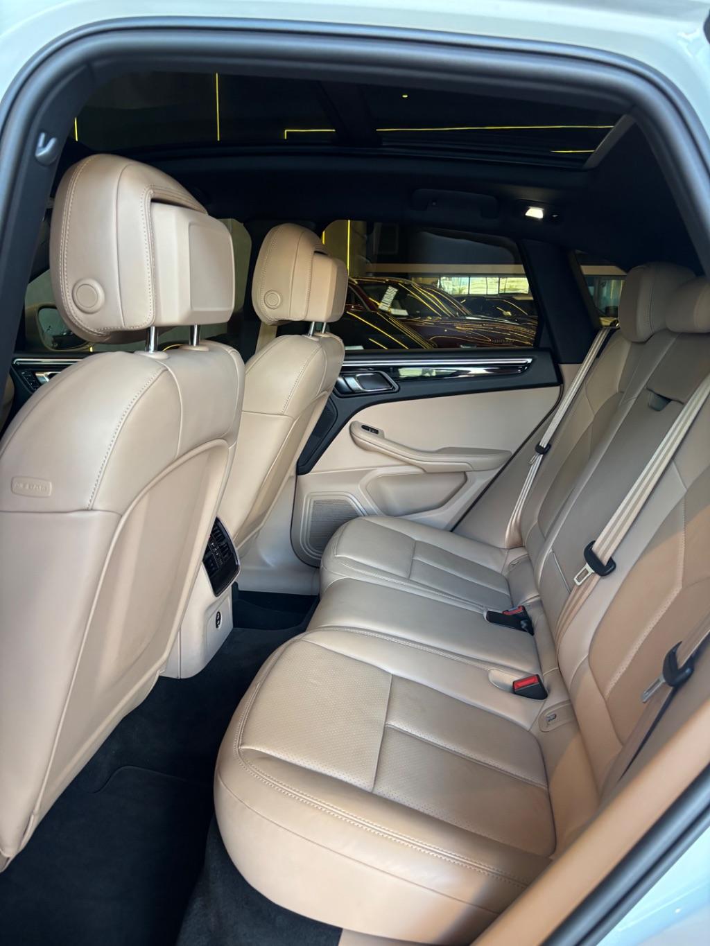 PORSCHE Macan - Foto