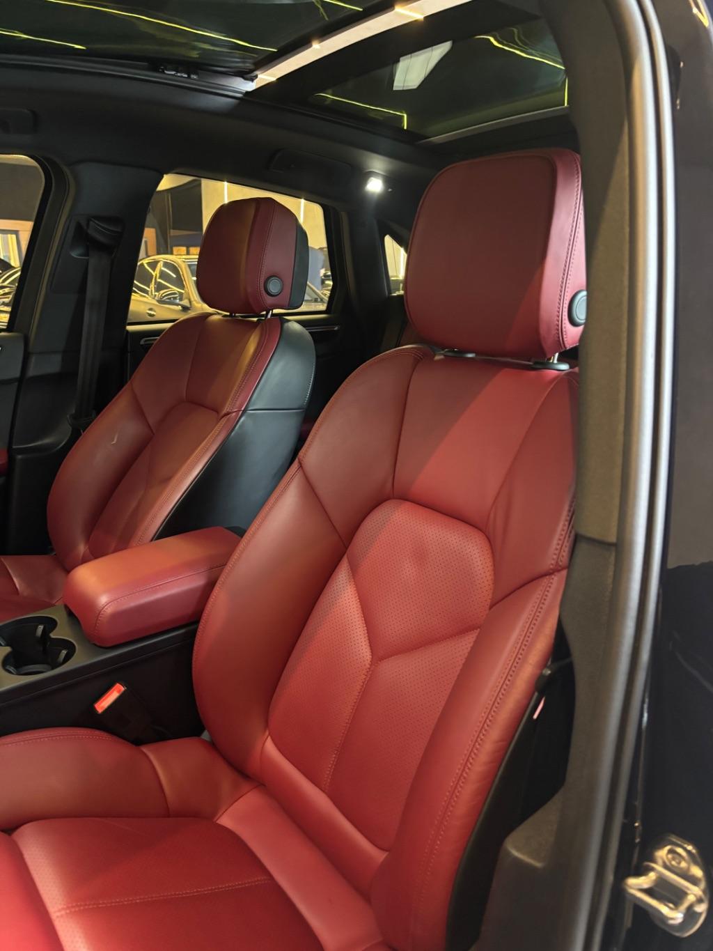 PORSCHE Macan - Foto
