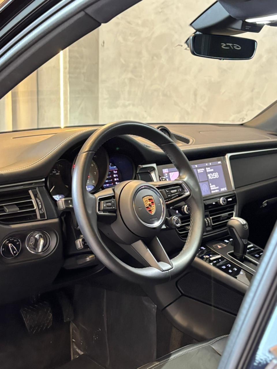 PORSCHE Macan - Foto