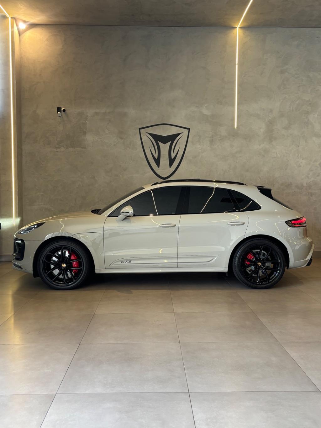 PORSCHE Macan - Foto