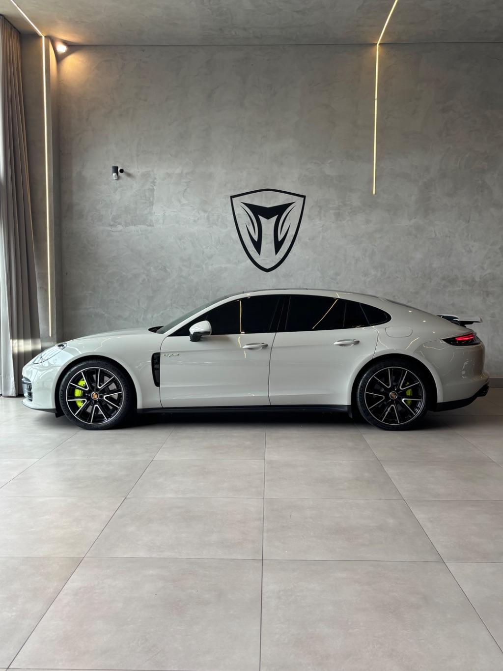 PORSCHE Panamera - Foto
