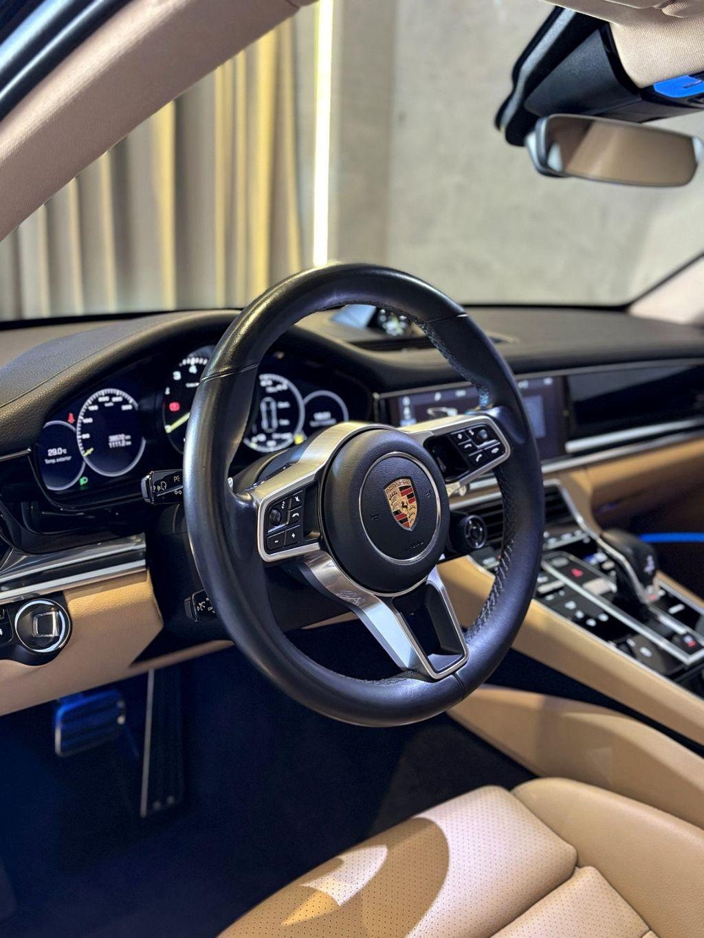 PORSCHE Panamera - Foto