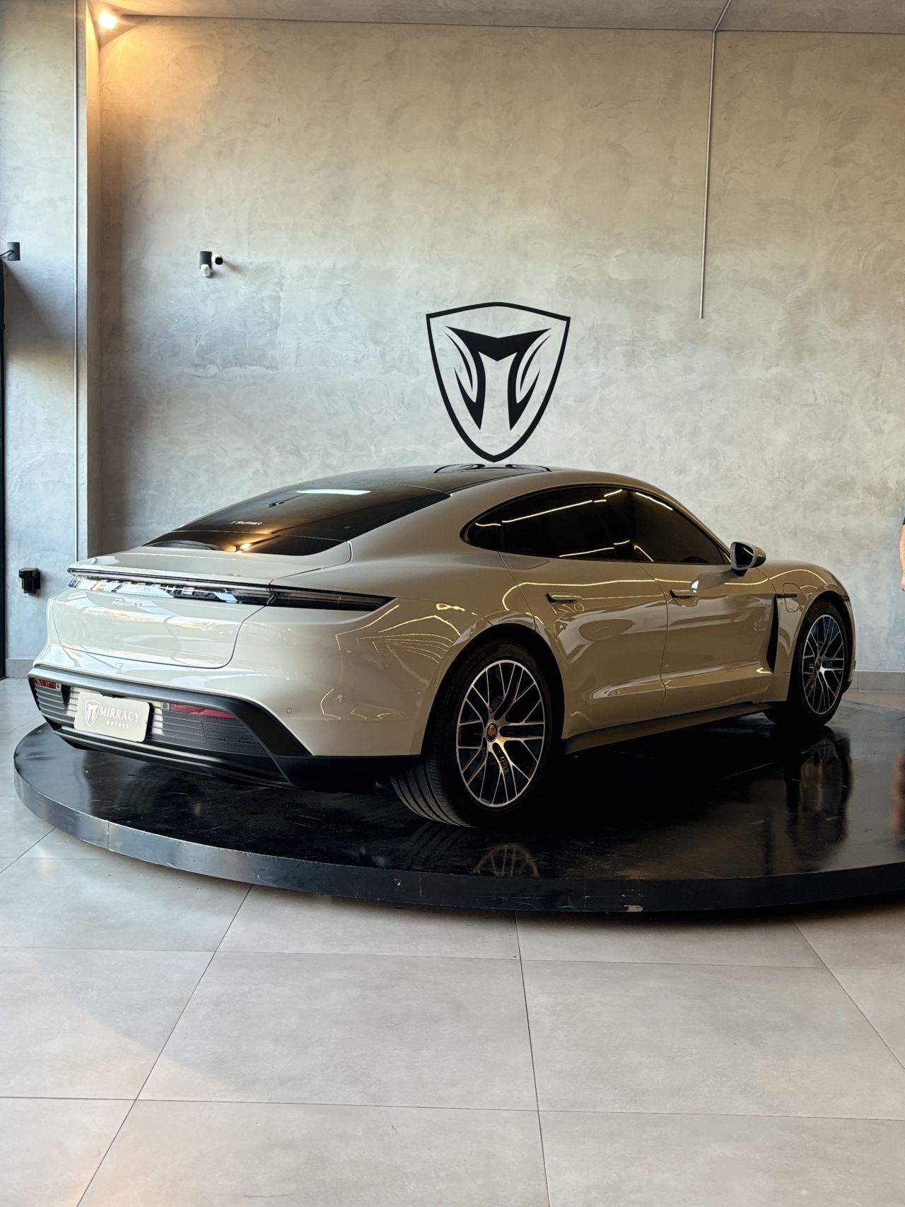 PORSCHE Taycan - Foto